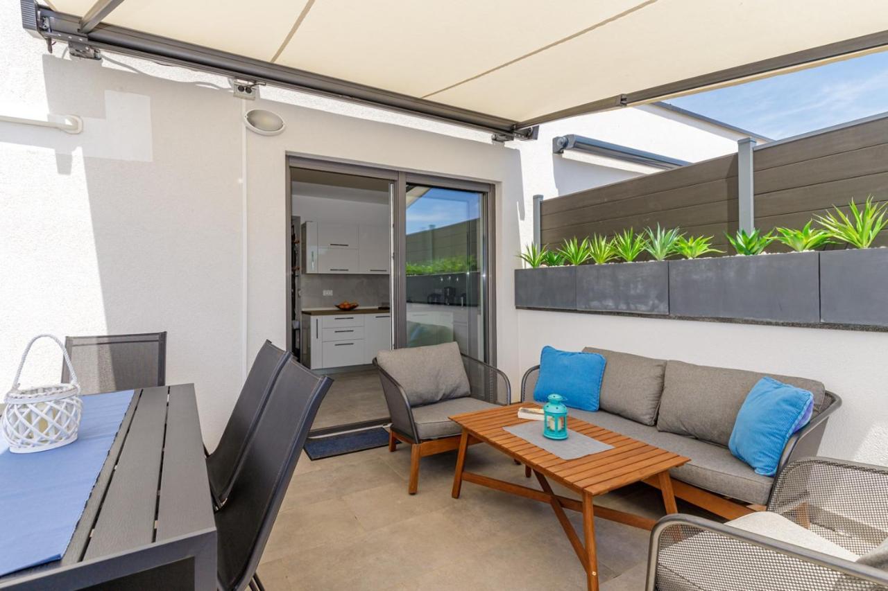 Sabena Apartment With Private Whirlpool Porec Bagian luar foto