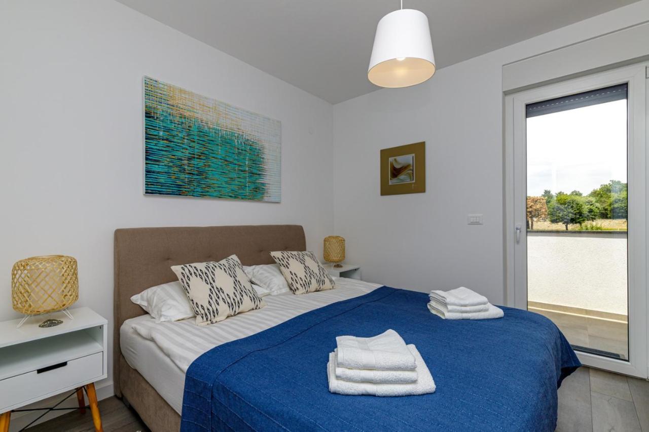 Sabena Apartment With Private Whirlpool Porec Bagian luar foto