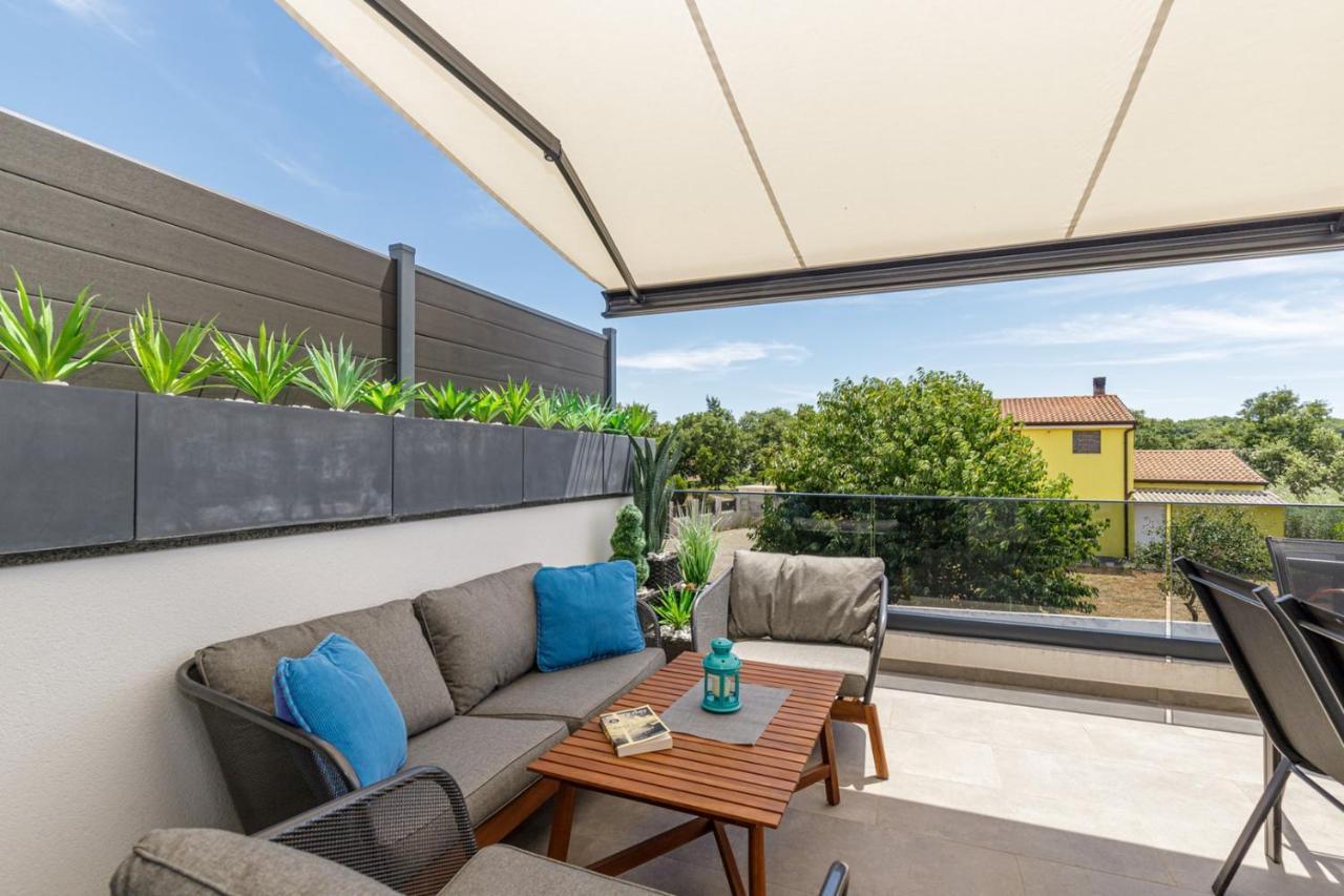 Sabena Apartment With Private Whirlpool Porec Bagian luar foto