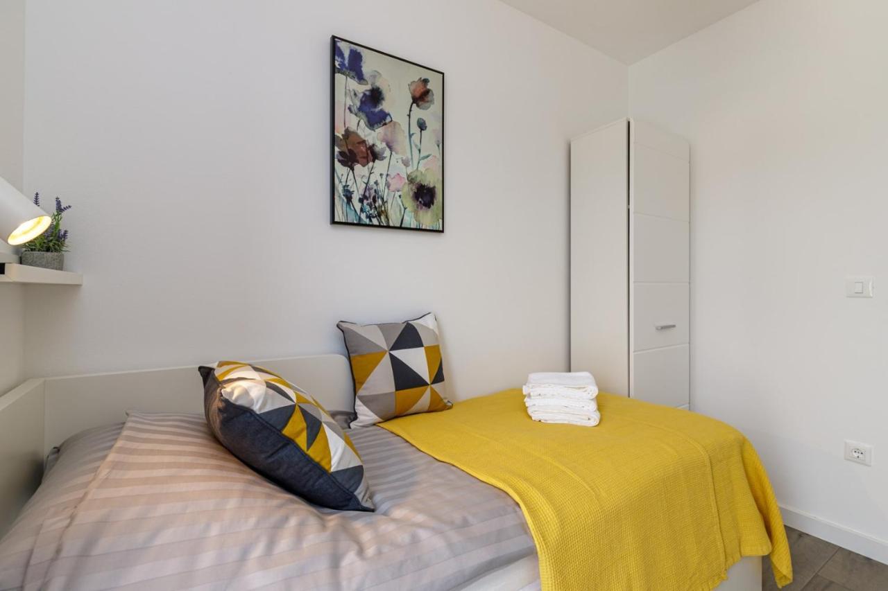 Sabena Apartment With Private Whirlpool Porec Bagian luar foto
