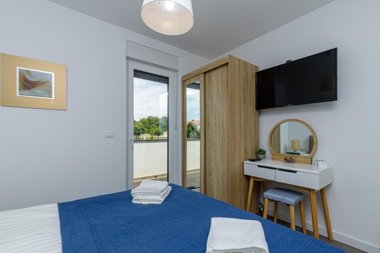 Sabena Apartment With Private Whirlpool Porec Bagian luar foto