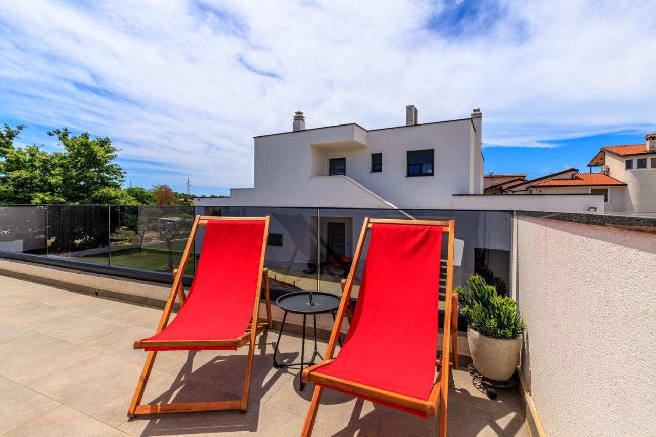 Sabena Apartment With Private Whirlpool Porec Bagian luar foto