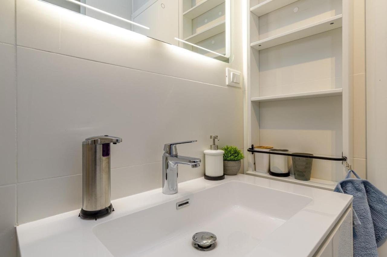 Sabena Apartment With Private Whirlpool Porec Bagian luar foto