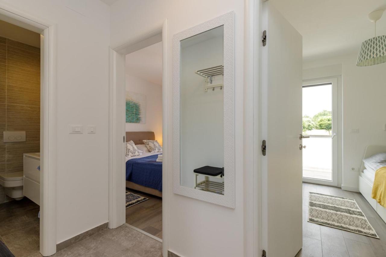 Sabena Apartment With Private Whirlpool Porec Bagian luar foto