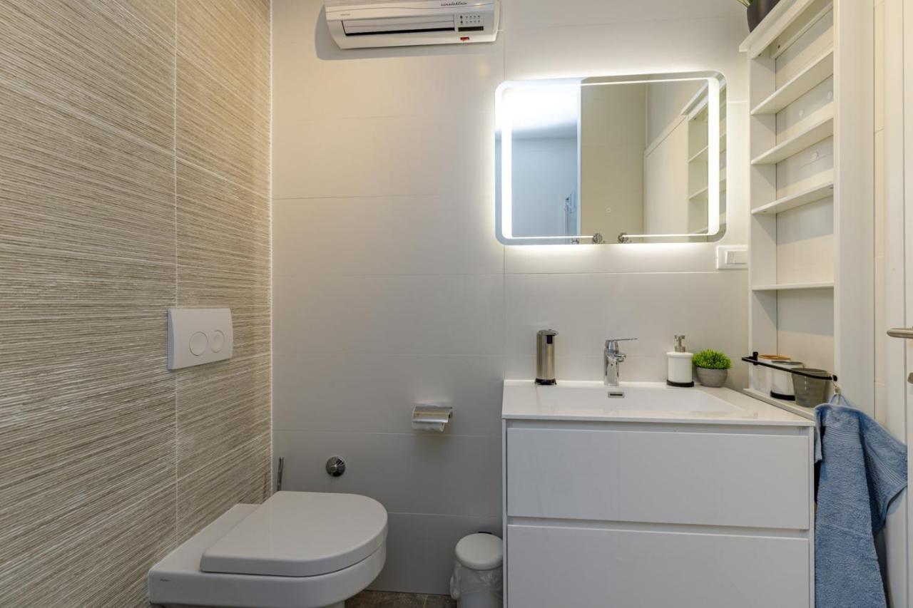 Sabena Apartment With Private Whirlpool Porec Bagian luar foto