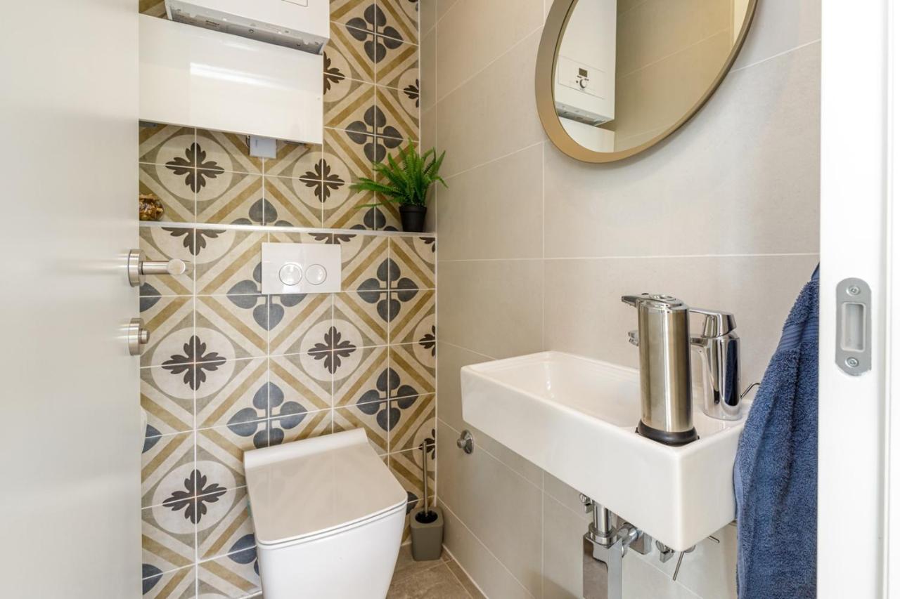 Sabena Apartment With Private Whirlpool Porec Bagian luar foto
