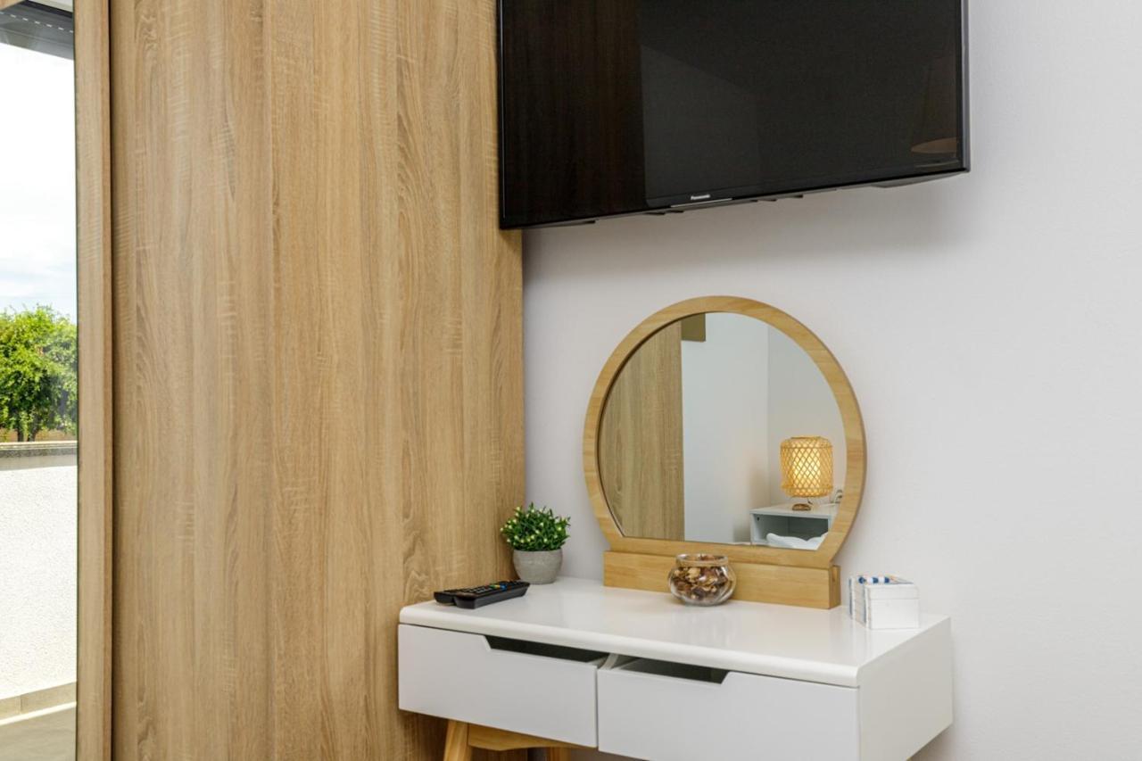 Sabena Apartment With Private Whirlpool Porec Bagian luar foto